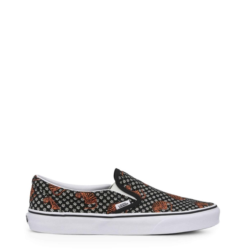 Picture of Vans-CLASSIC-SLIP-ON_VN0A4U38 Black